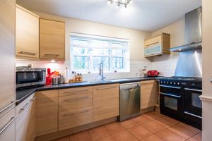 Kitchen/Breakfast Room- click for photo gallery